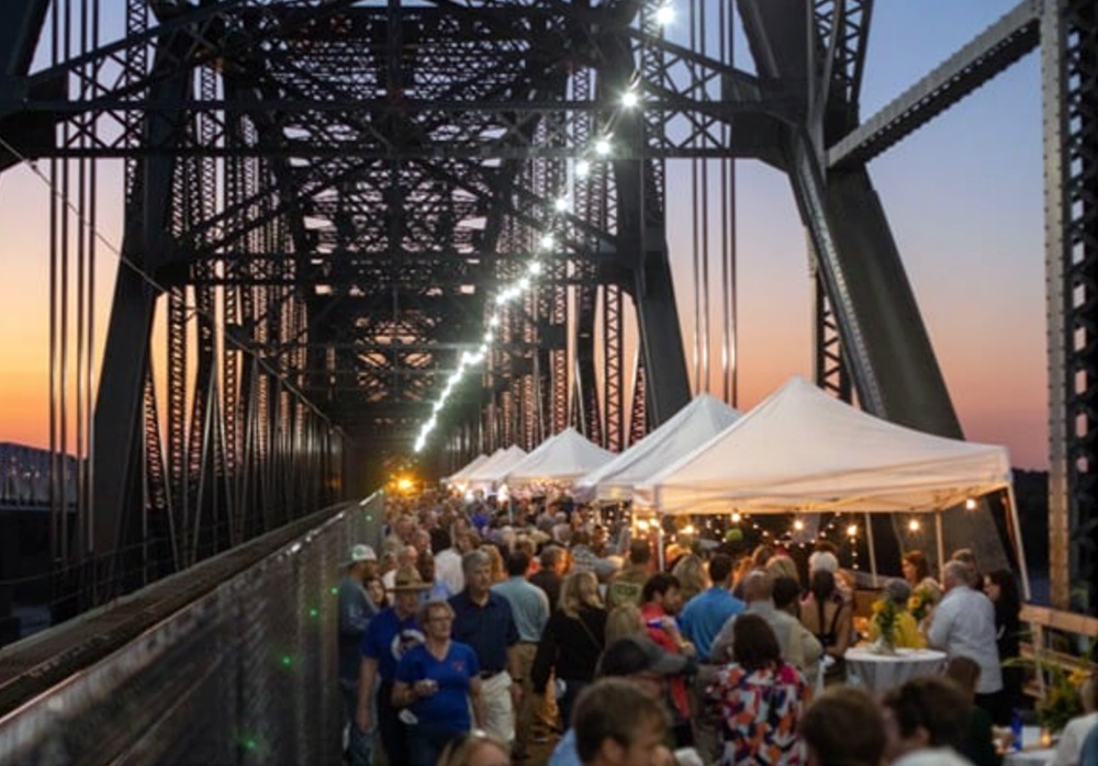 Supper on the Sip night festival on Vicksburg bridge